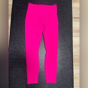 ALO hot pink leggings small with side pockets